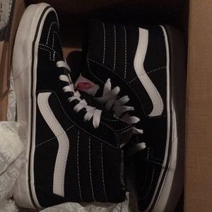 SK8-HI Black and White Old Skool Vans
